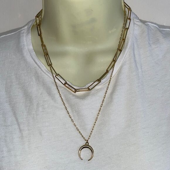 NWT 2 layer gold tone necklace with crescent moon pendant - Picture 1 of 5